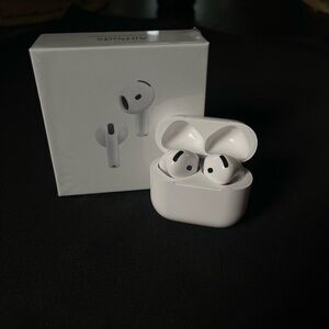 Apple AirPods Pro - Sleek White Design